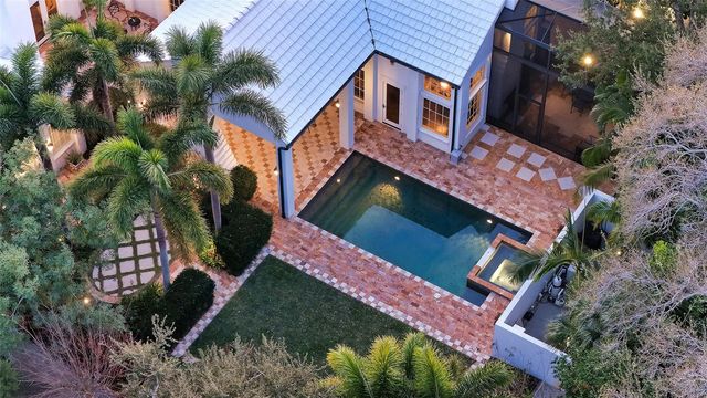 1729 CHEROKEE DRIVE, Sarasota, FL 34239