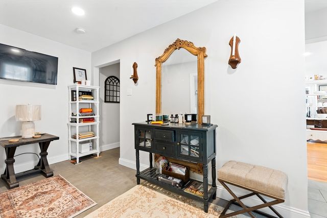 29 Kimball St, Brookfield, MA 01506