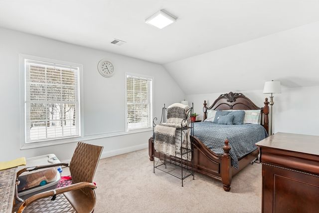 29 Kimball St, Brookfield, MA 01506