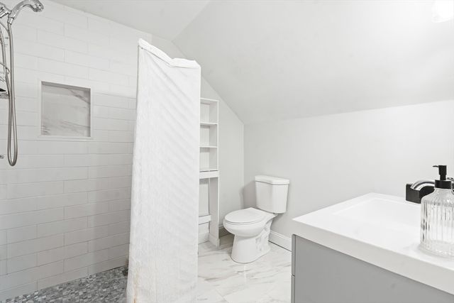 29 Kimball St, Brookfield, MA 01506