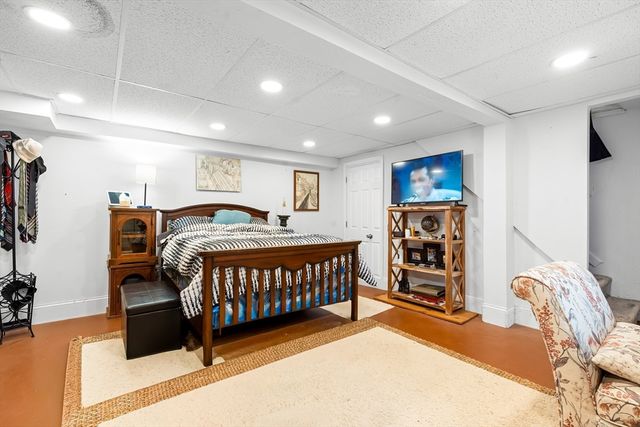 29 Kimball St, Brookfield, MA 01506