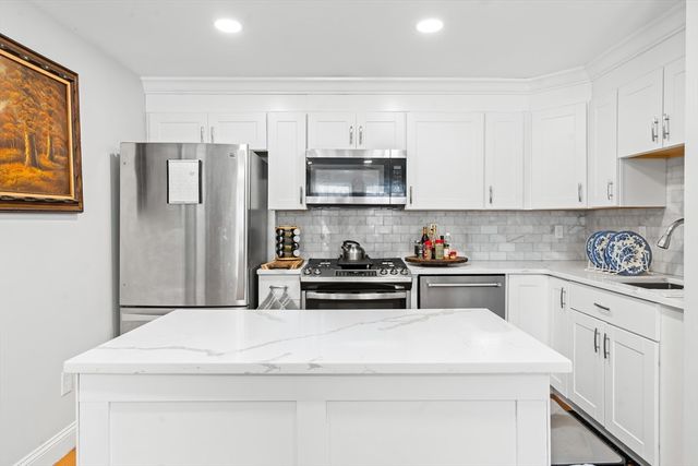 29 Kimball St, Brookfield, MA 01506