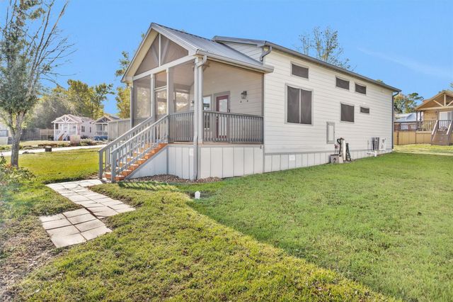 12922 Longstreet Dr Road 711, Willis, TX 77318