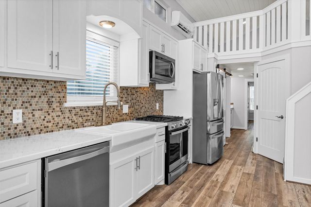 12922 Longstreet Dr Road 711, Willis, TX 77318