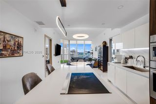 851 NE 1st Ave 1408, Miami, FL 33132