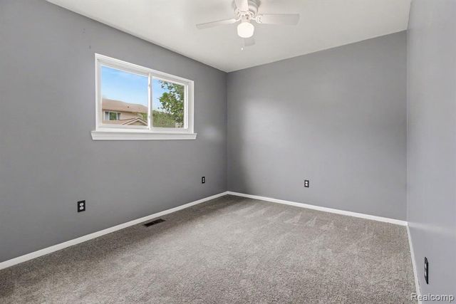 28440 Weddel Avenue, Brownstown, MI 48183