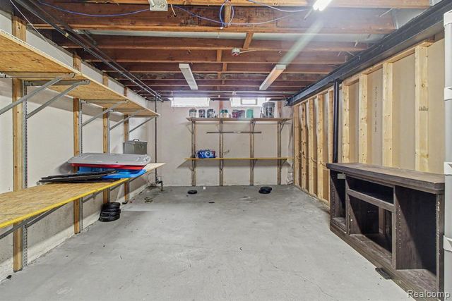 28440 Weddel Avenue, Brownstown, MI 48183