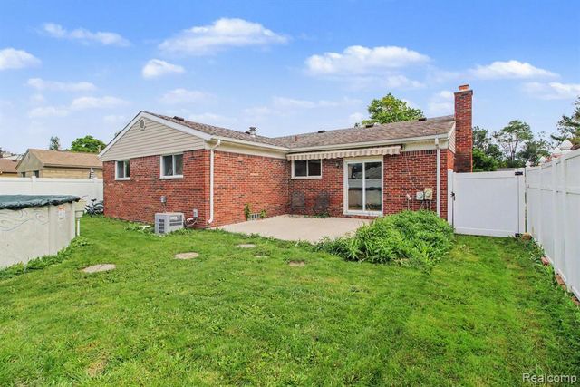 28440 Weddel Avenue, Brownstown, MI 48183