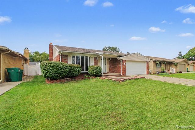 28440 Weddel Avenue, Brownstown, MI 48183