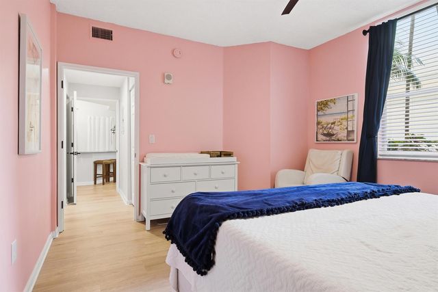 780 S Sapodilla Avenue 104, West Palm Beach, FL 33401