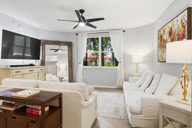 780 S Sapodilla Avenue 104, West Palm Beach, FL 33401