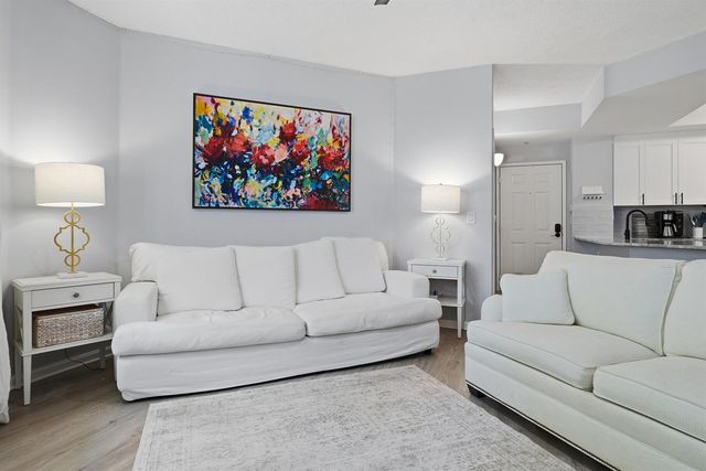 780 S Sapodilla Avenue 104, West Palm Beach, FL 33401