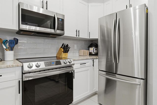 780 S Sapodilla Avenue 104, West Palm Beach, FL 33401