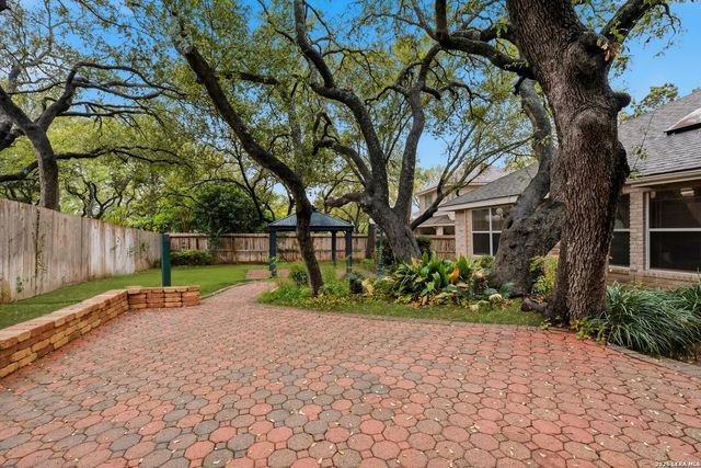 6 Ancient Bend, San Antonio, TX 78248