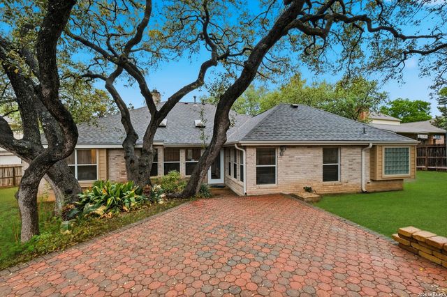 6 Ancient Bend, San Antonio, TX 78248