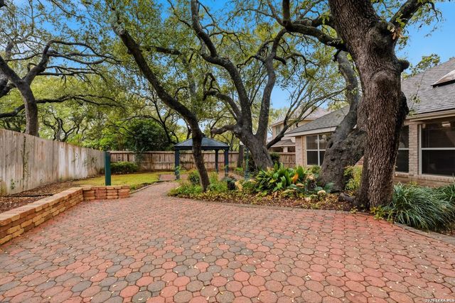 6 Ancient Bend, San Antonio, TX 78248