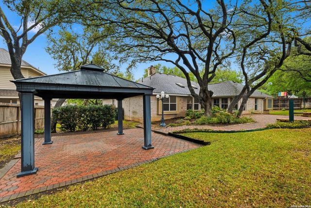 6 Ancient Bend, San Antonio, TX 78248