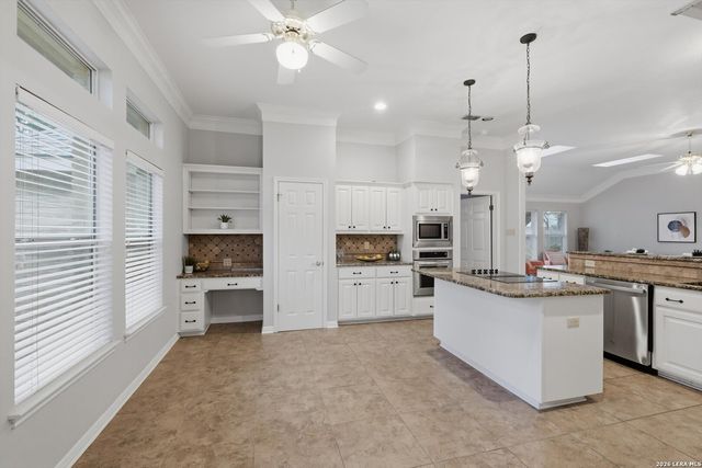 6 Ancient Bend, San Antonio, TX 78248