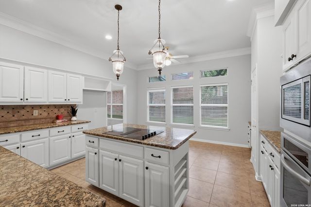 6 Ancient Bend, San Antonio, TX 78248