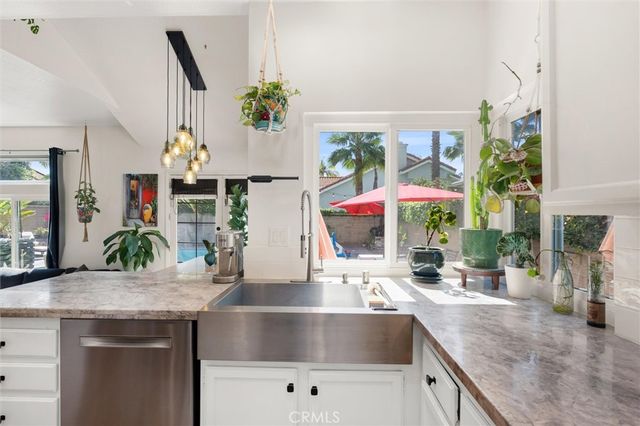 27842 Sheffield, Mission Viejo, CA 92692