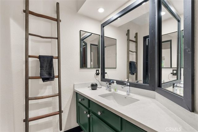 27842 Sheffield, Mission Viejo, CA 92692