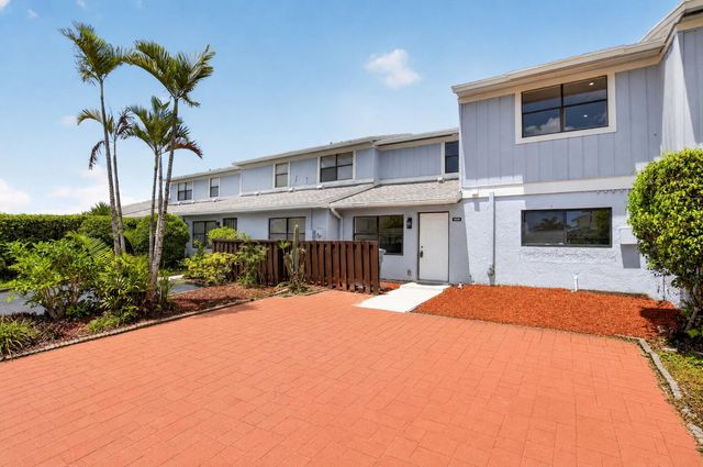 16265 Avocado Way, Delray Beach, FL 33484