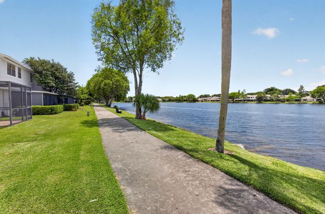 16265 Avocado Way, Delray Beach, FL 33484