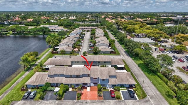 16265 Avocado Way, Delray Beach, FL 33484