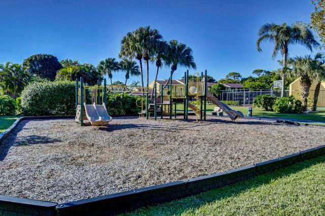 16265 Avocado Way, Delray Beach, FL 33484