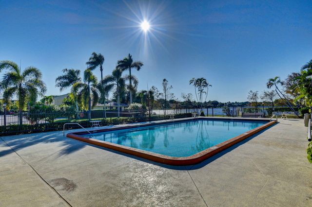 16265 Avocado Way, Delray Beach, FL 33484