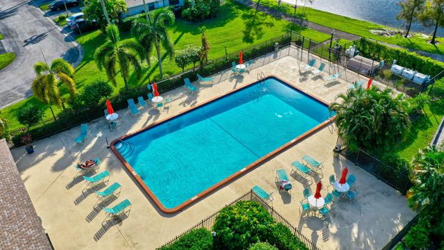 16265 Avocado Way, Delray Beach, FL 33484