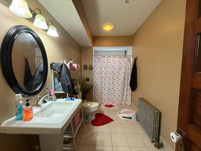 32 Woodbine Street 1, Worcester, MA 01603