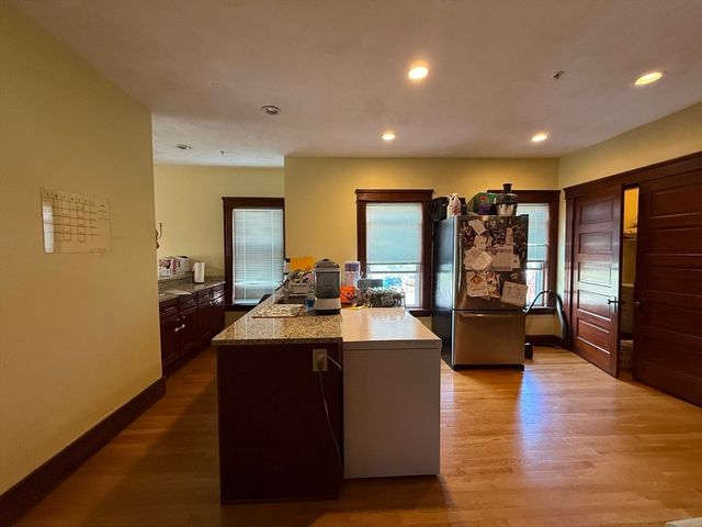 32 Woodbine Street 1, Worcester, MA 01603
