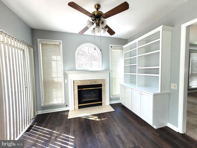 6012 RICKETTS WALK, Alexandria, VA 22312