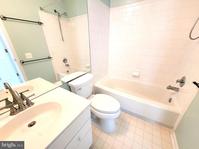 6012 RICKETTS WALK, Alexandria, VA 22312