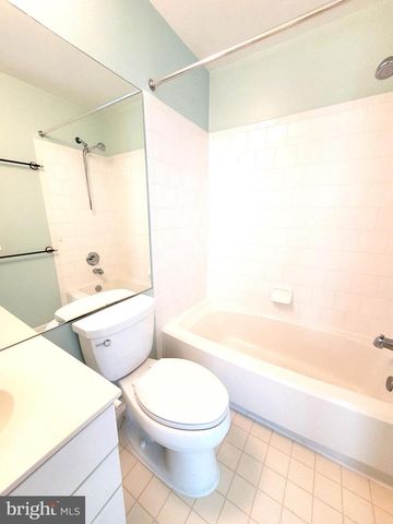 6012 RICKETTS WALK, Alexandria, VA 22312