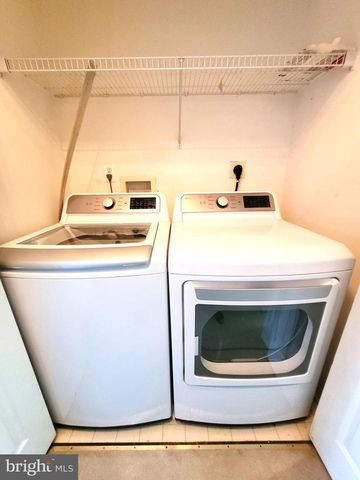 6012 RICKETTS WALK, Alexandria, VA 22312