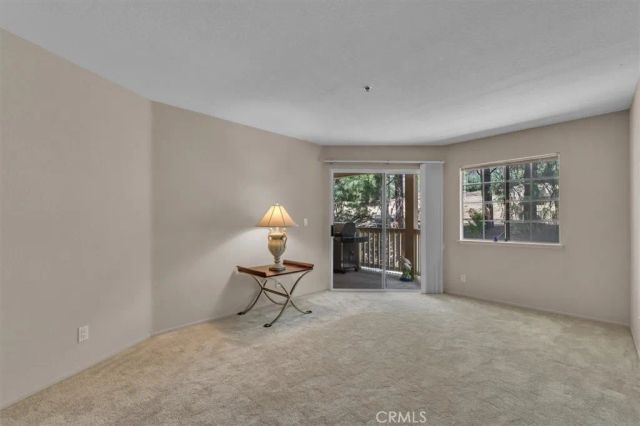 5837 Oak Bend 311, Oak Park, CA 91377