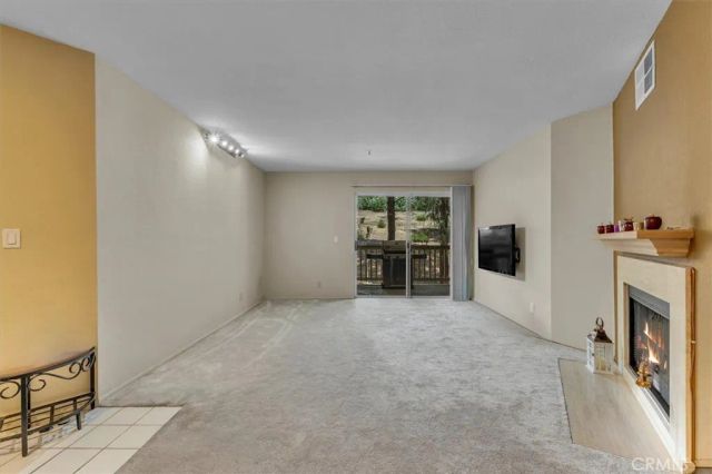 5837 Oak Bend 311, Oak Park, CA 91377