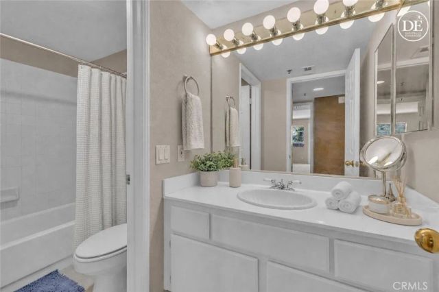 5837 Oak Bend 311, Oak Park, CA 91377