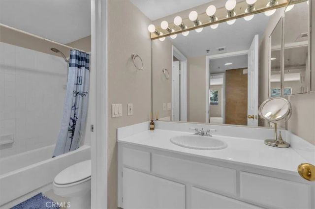 5837 Oak Bend 311, Oak Park, CA 91377