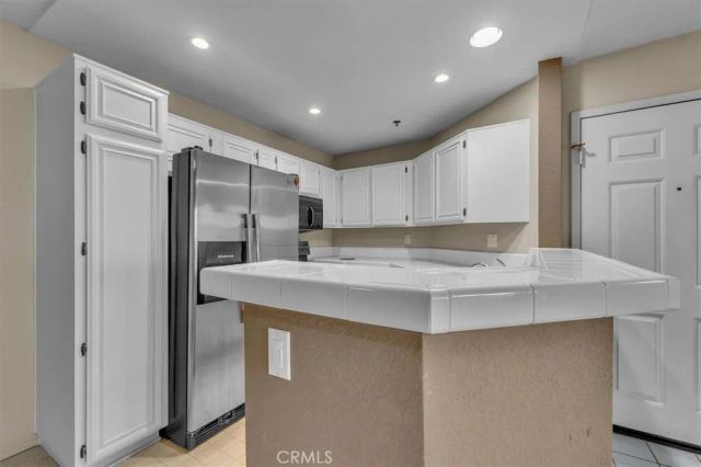 5837 Oak Bend 311, Oak Park, CA 91377