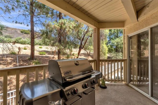 5837 Oak Bend 311, Oak Park, CA 91377