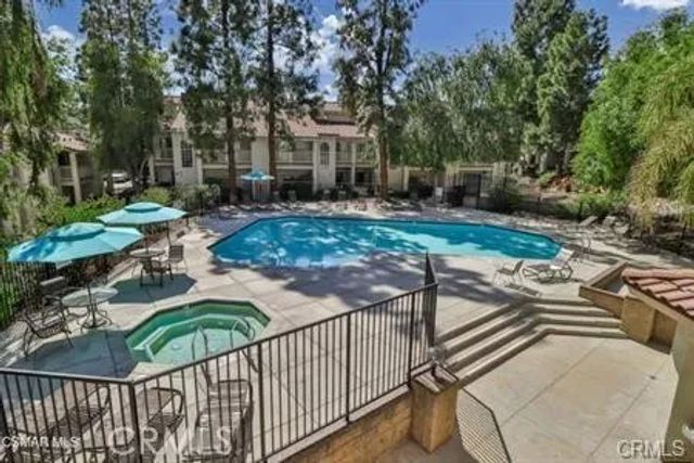 5837 Oak Bend 311, Oak Park, CA 91377