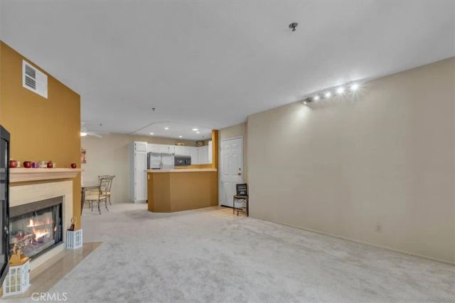 5837 Oak Bend 311, Oak Park, CA 91377
