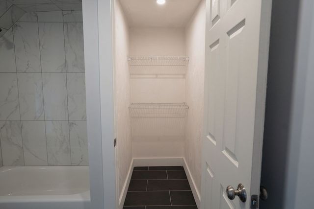 315 Lafayette St 3, Salem, MA 01970