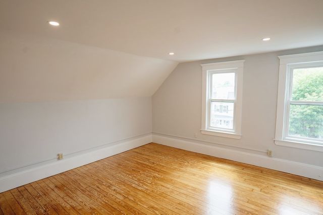 315 Lafayette St 3, Salem, MA 01970