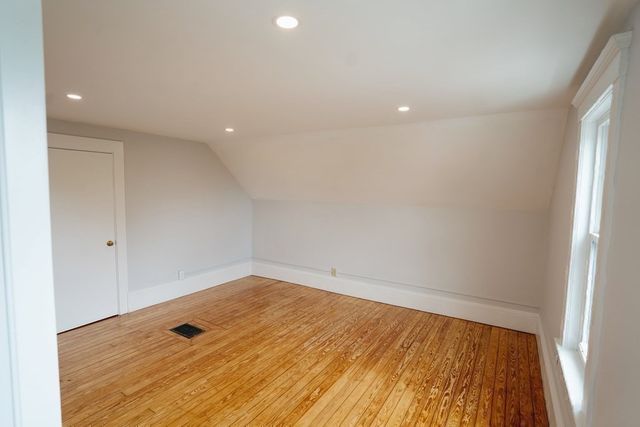 315 Lafayette St 3, Salem, MA 01970