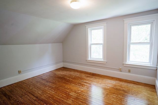315 Lafayette St 3, Salem, MA 01970