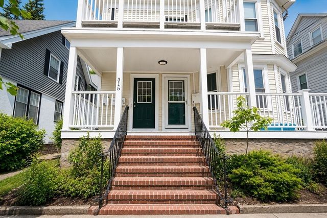 315 Lafayette St 3, Salem, MA 01970